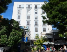 toa nha nguyen can duong hoang sa