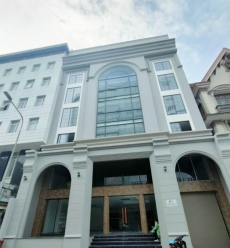 toa nha nguyen can duong huynh lan khanh