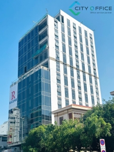 toa nha sky gate building