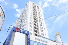 toa nha the blue square building
